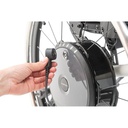 Roue Électrique Alber E-MOTION M25 - Assistance Fauteuil Roulant - chargeur 2 - Plus Santé